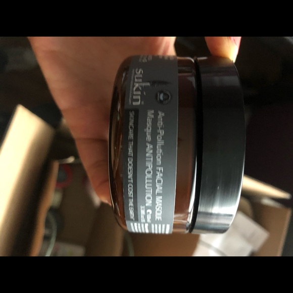 NWT SUKIN CHARCOAL Anti Pollution FACEMASK - Picture 4 of 5